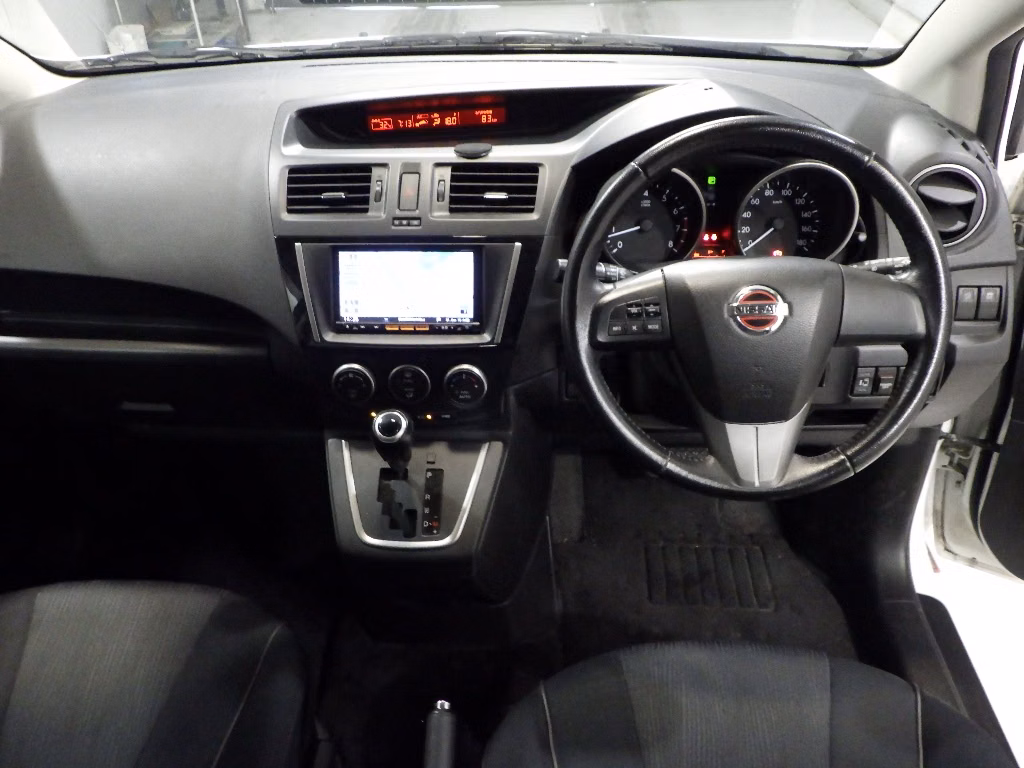 NISSAN LAFESTA