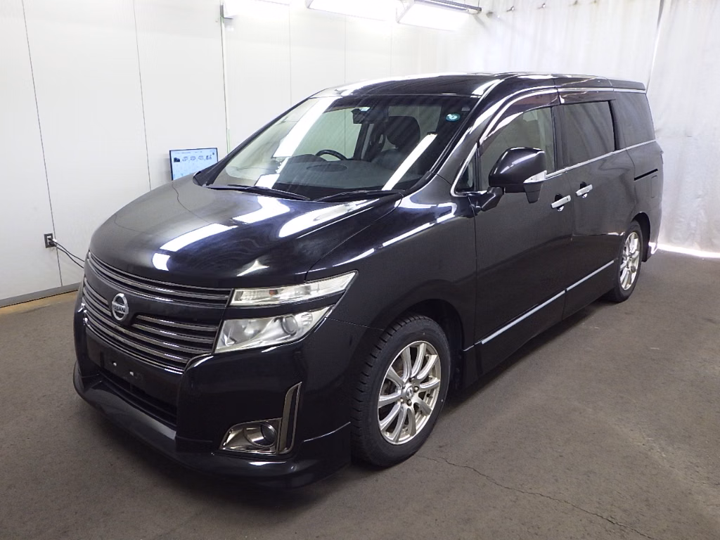 NISSAN ELGRAND
