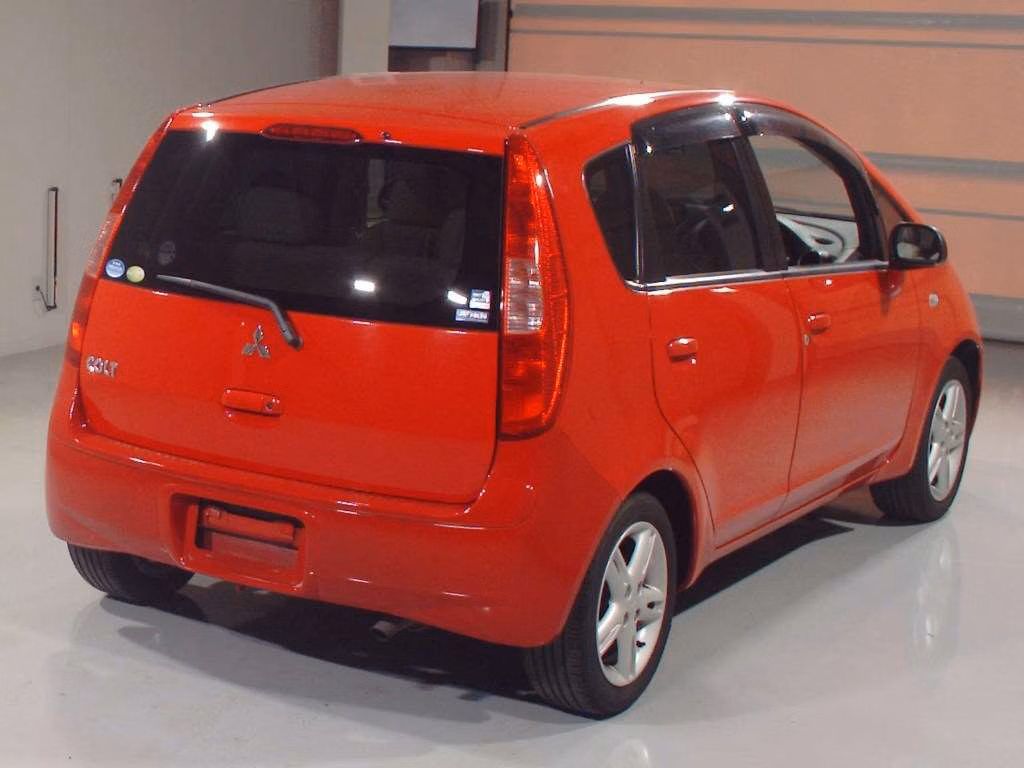 MITSUBISHI COLT
