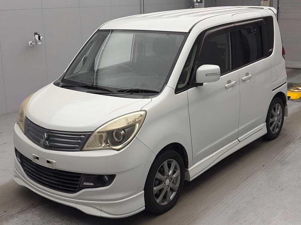 MITSUBISHI DELICA D:2