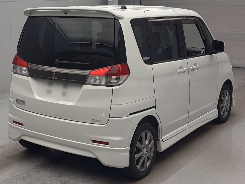 MITSUBISHI DELICA D:2