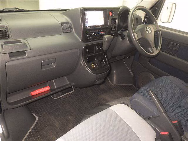TOYOTA PIXIS VAN