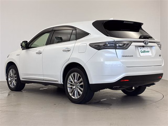 TOYOTA HARRIER
