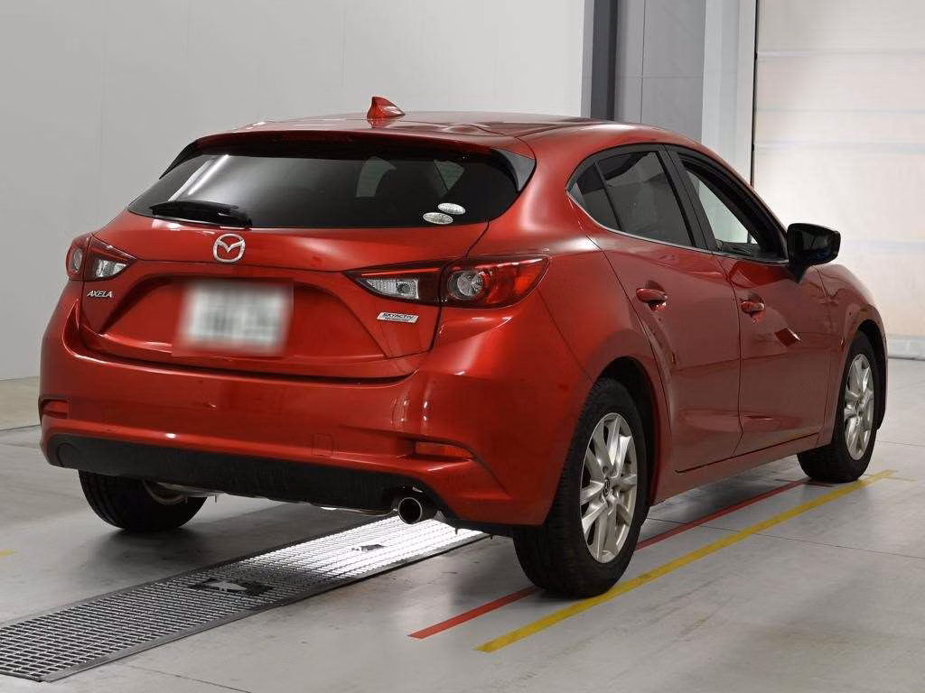 MAZDA AXELA