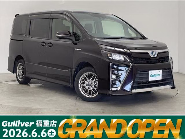 TOYOTA VOXY