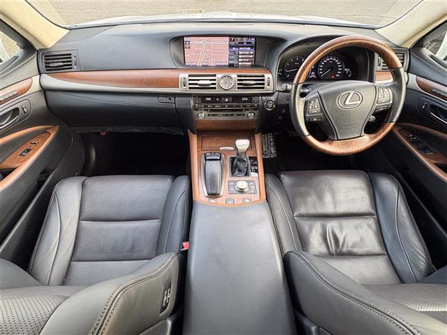 LEXUS LS460