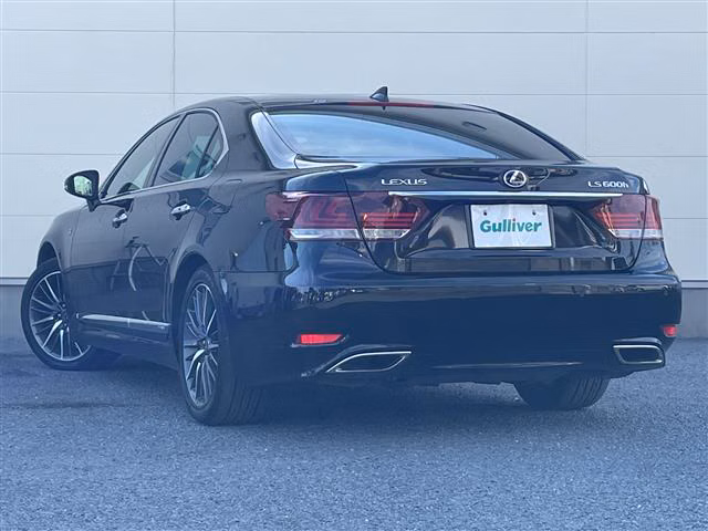 LEXUS LS600H