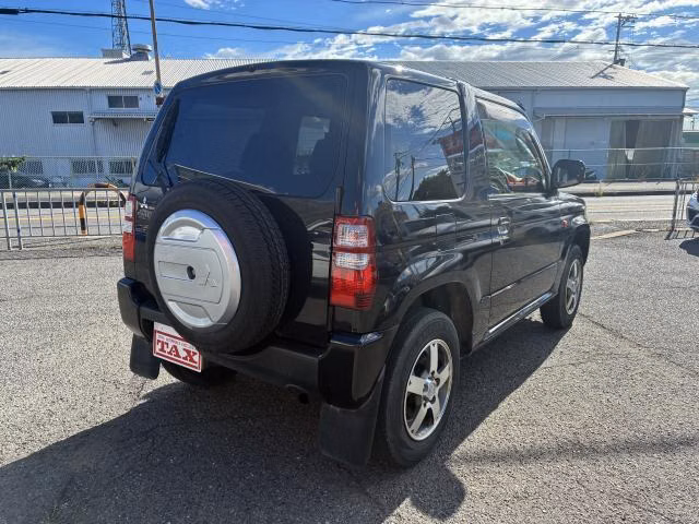 MITSUBISHI PAJERO MINI