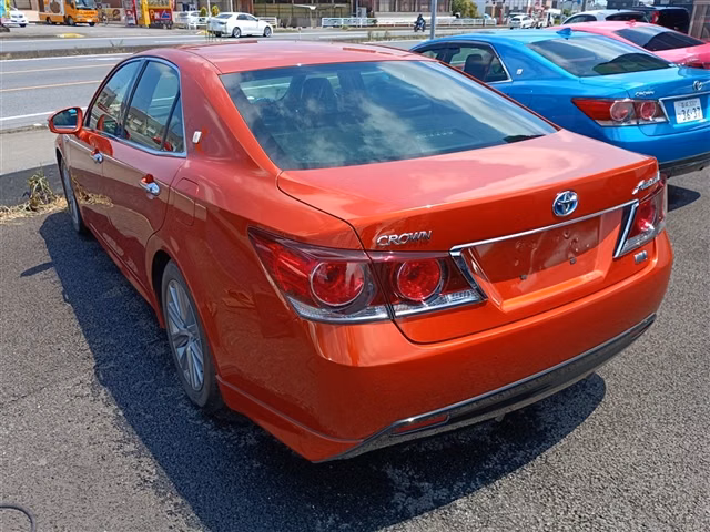 TOYOTA CROWN