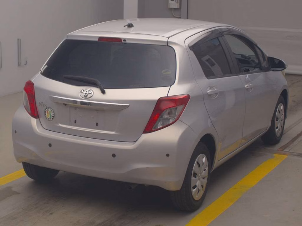 TOYOTA VITZ