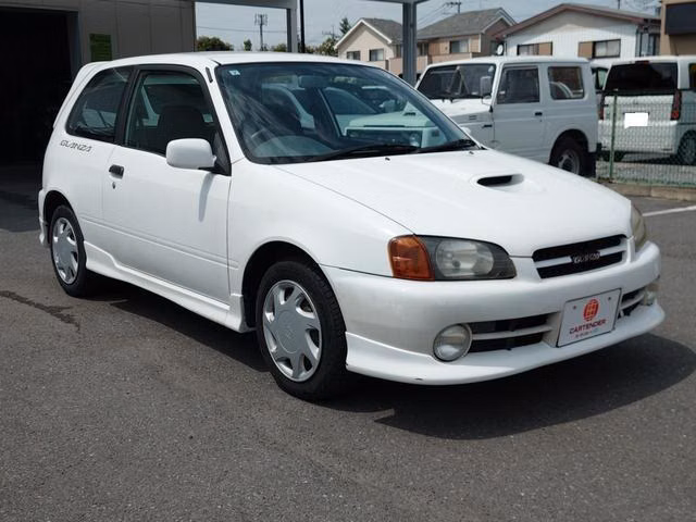 TOYOTA STARLET