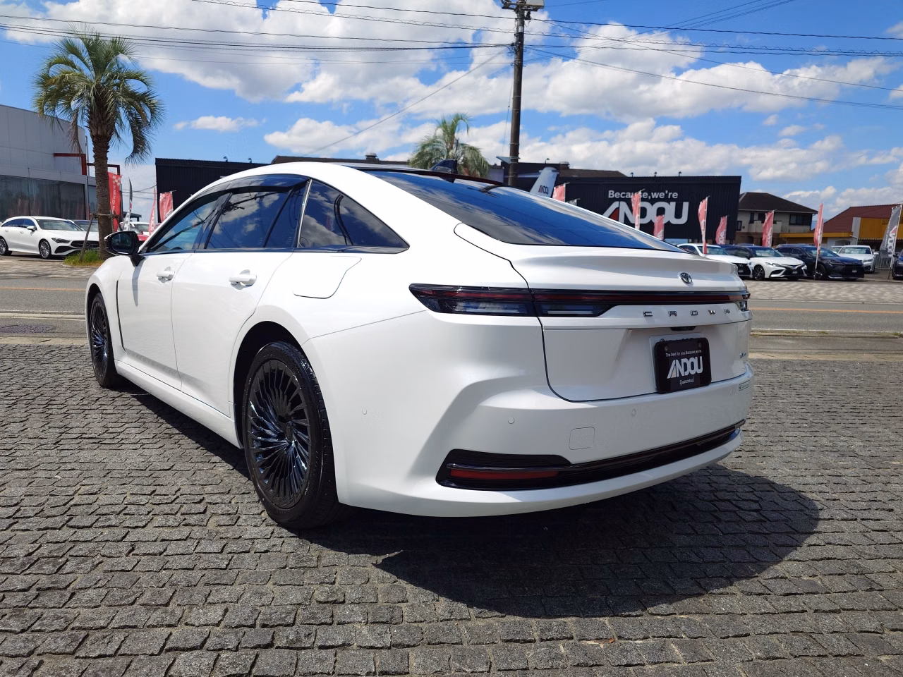 TOYOTA CROWN