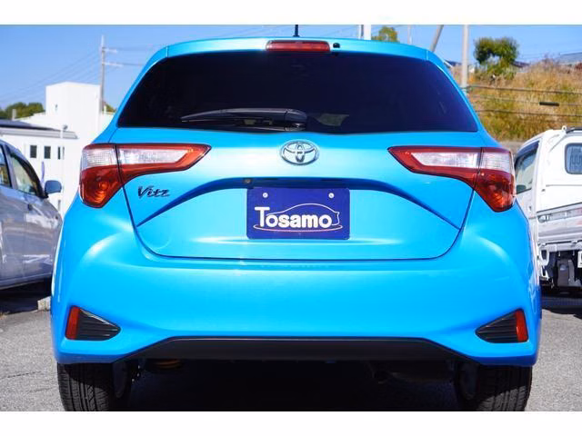 TOYOTA VITZ