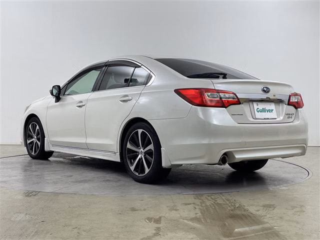 SUBARU LEGACY B4