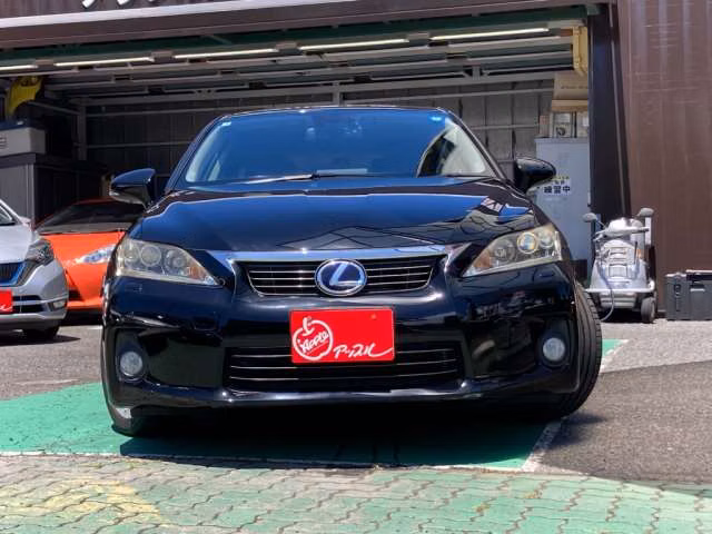 LEXUS CT200H