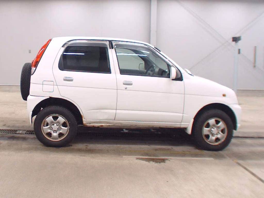 DAIHATSU TERIOS KID