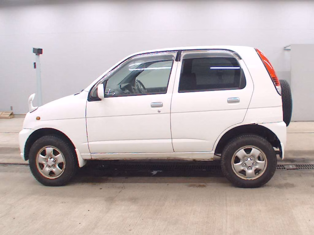 DAIHATSU TERIOS KID