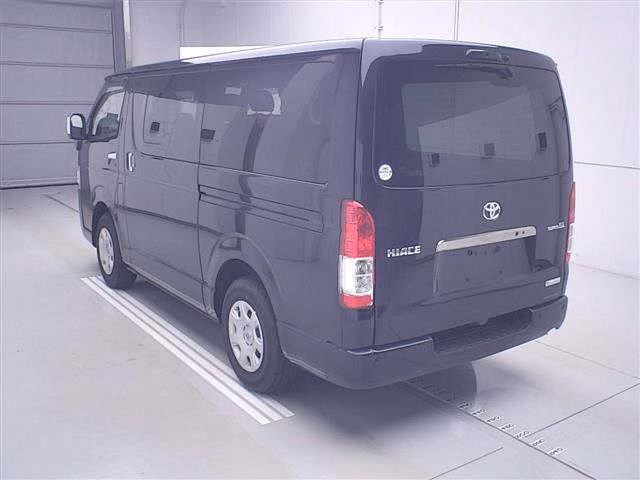 TOYOTA REGIUS ACE
