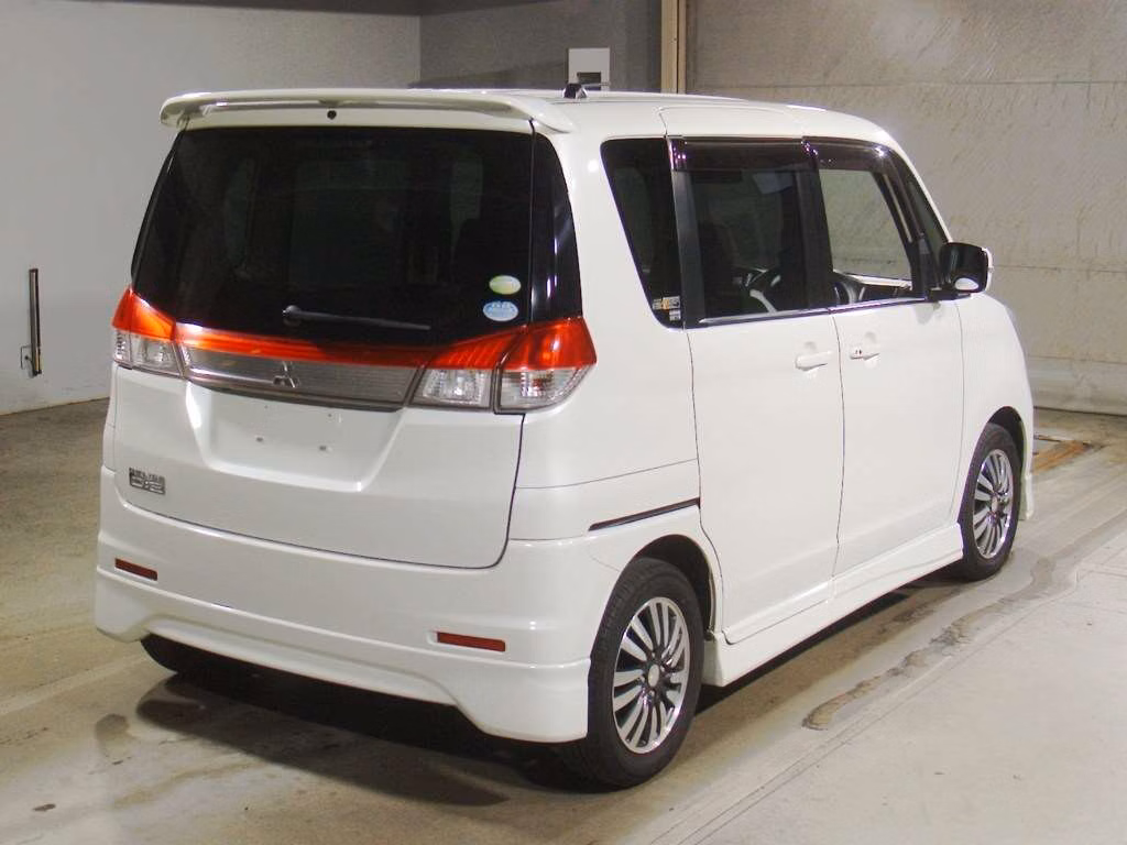 MITSUBISHI DELICA D:2