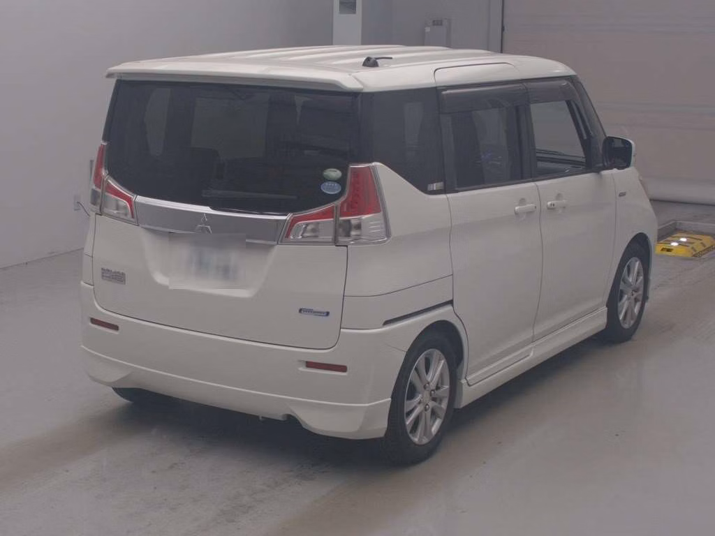 MITSUBISHI DELICA D:2