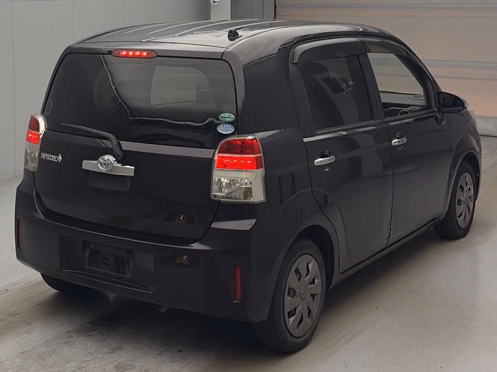 TOYOTA SPADE