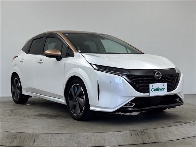NISSAN AURA