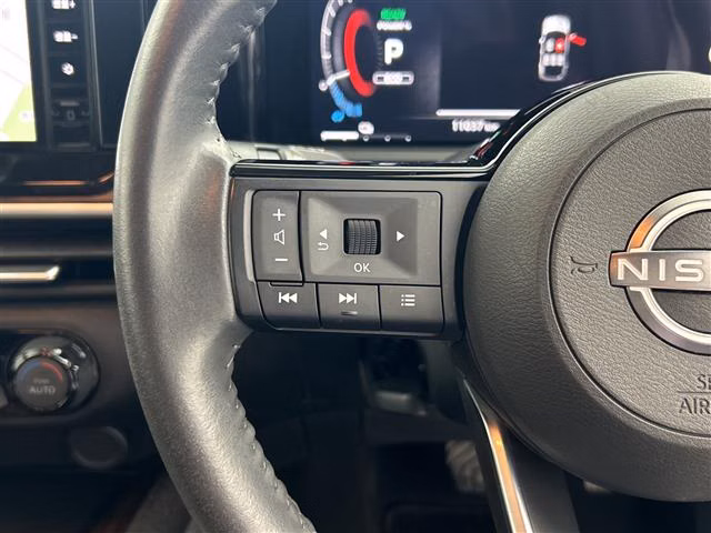 NISSAN AURA