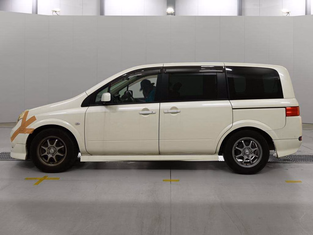 NISSAN LAFESTA