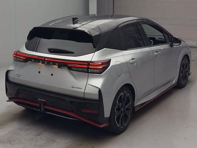 NISSAN AURA