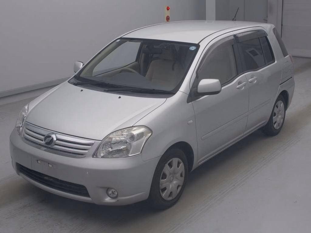TOYOTA RAUM