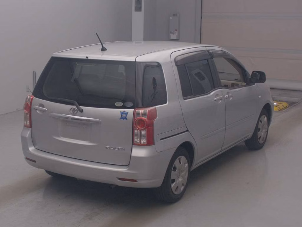 TOYOTA RAUM