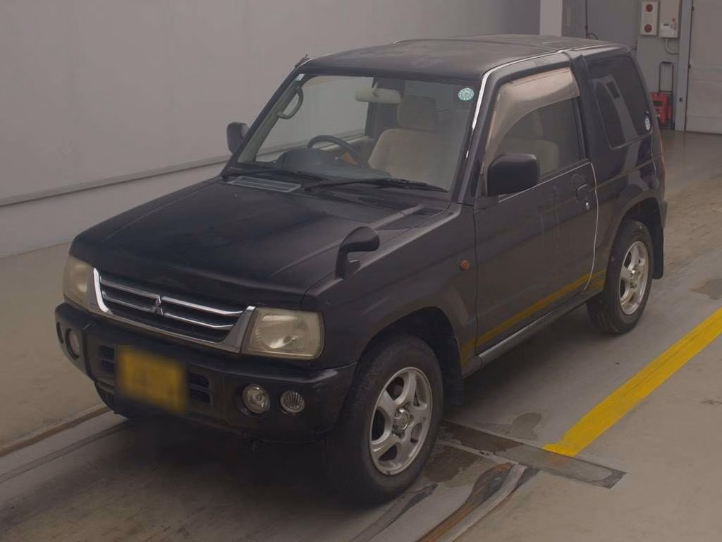 MITSUBISHI PAJERO MINI