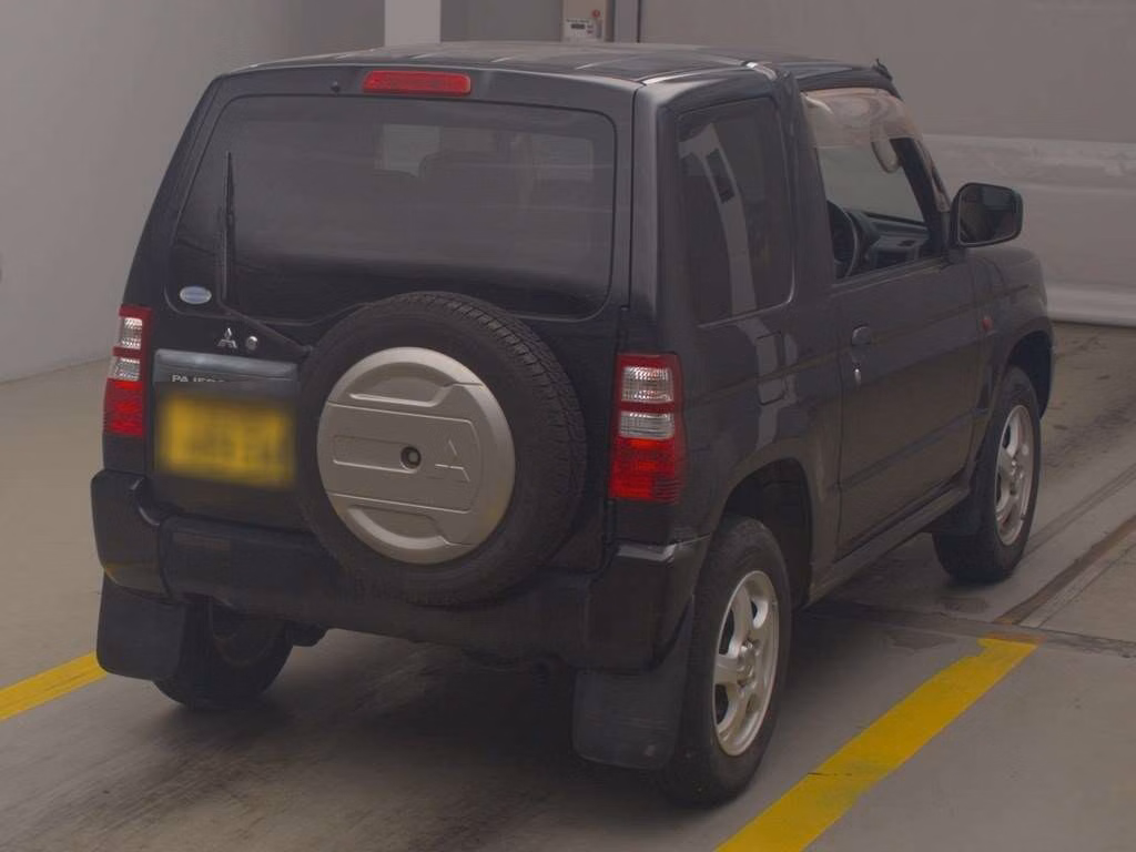 MITSUBISHI PAJERO MINI
