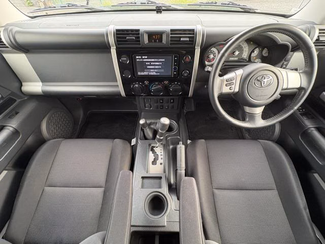 TOYOTA FJ CRUISER