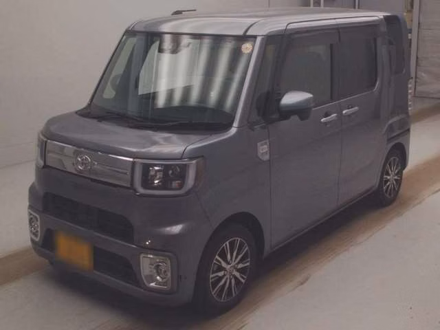 TOYOTA PIXIS MEGA