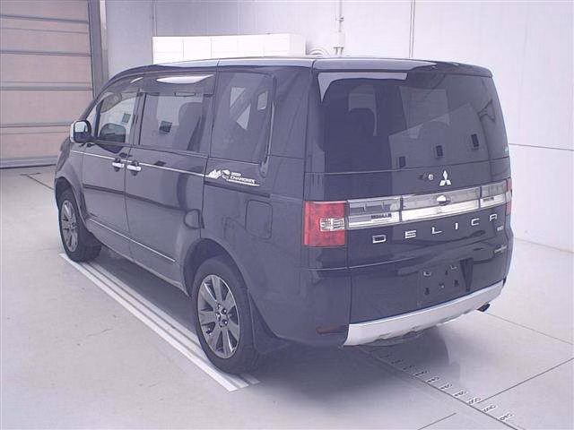 MITSUBISHI DELICA D:5