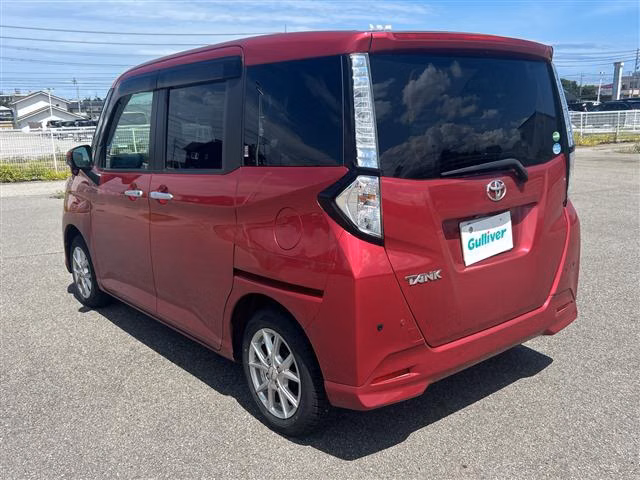 TOYOTA TANK