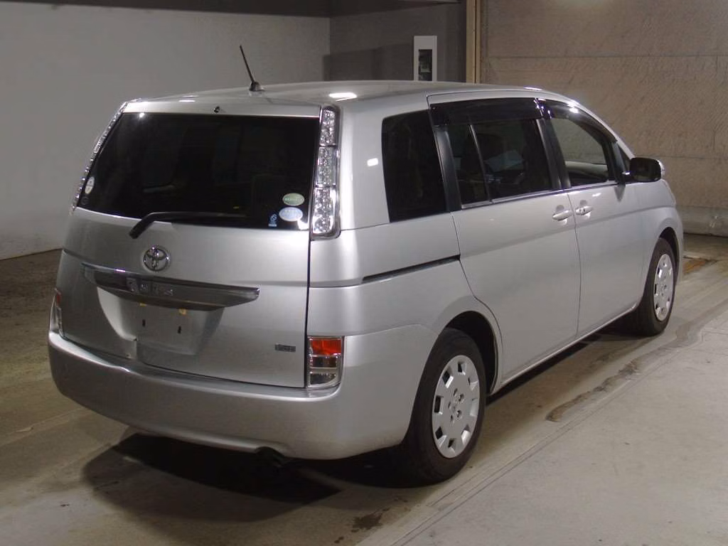 TOYOTA ISIS