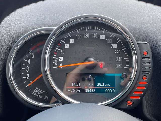 MINI CROSSOVER