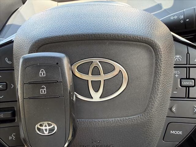 TOYOTA PRIUS PHV