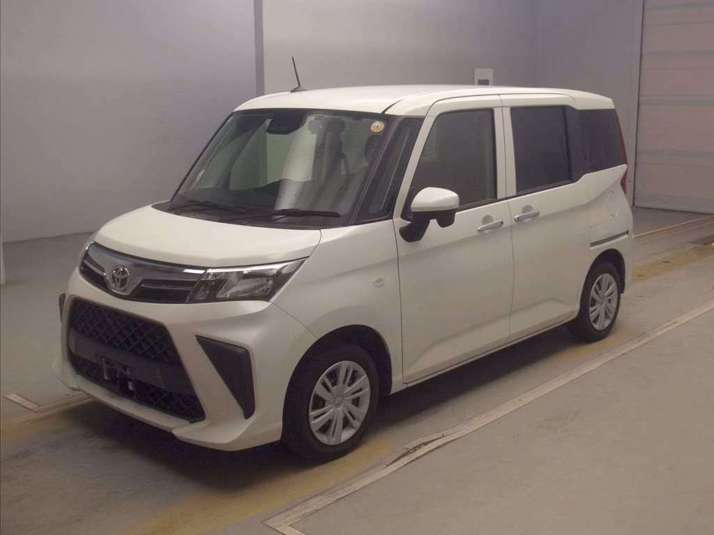 TOYOTA PIXIS VAN