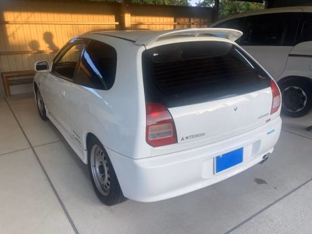 MITSUBISHI MIRAGE