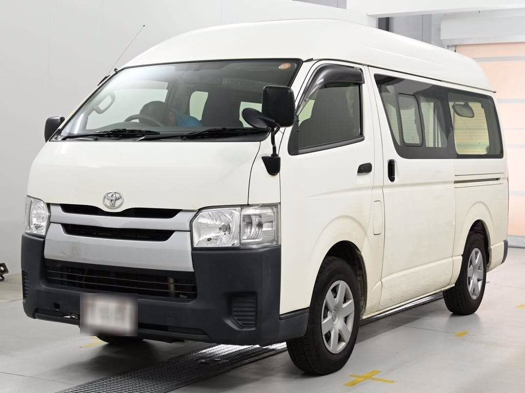 TOYOTA REGIUS ACE