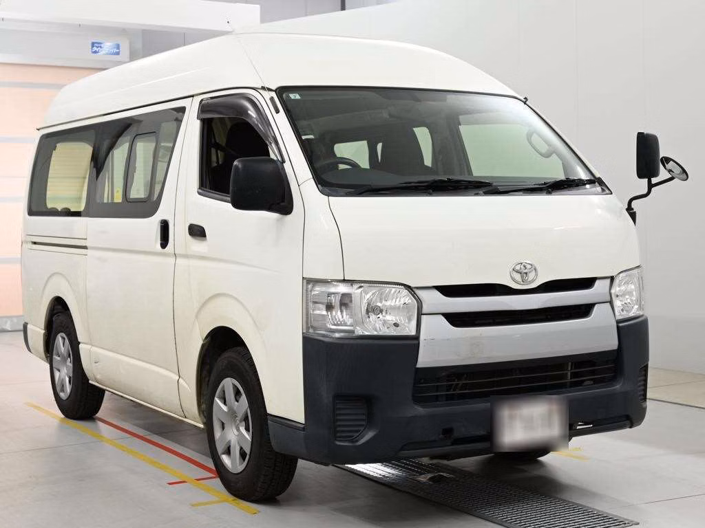 TOYOTA REGIUS ACE