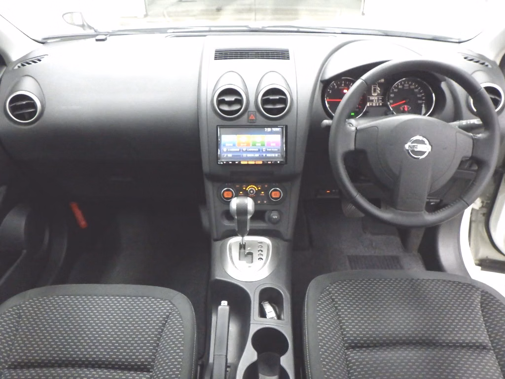 NISSAN DUALIS