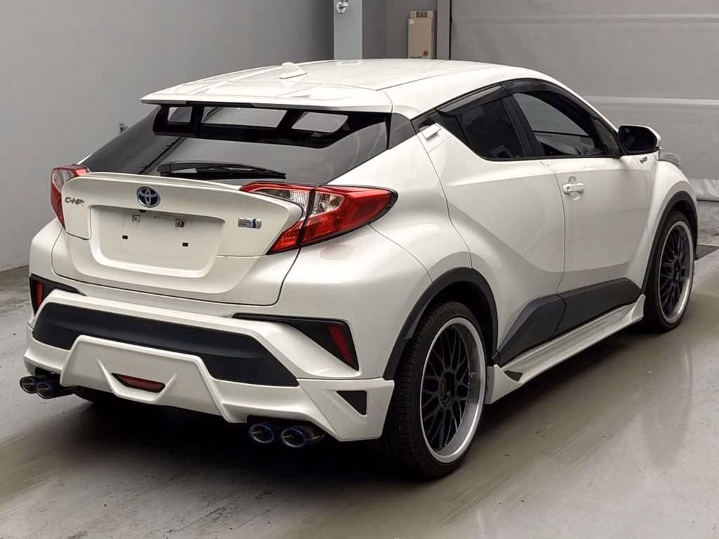 TOYOTA C-HR