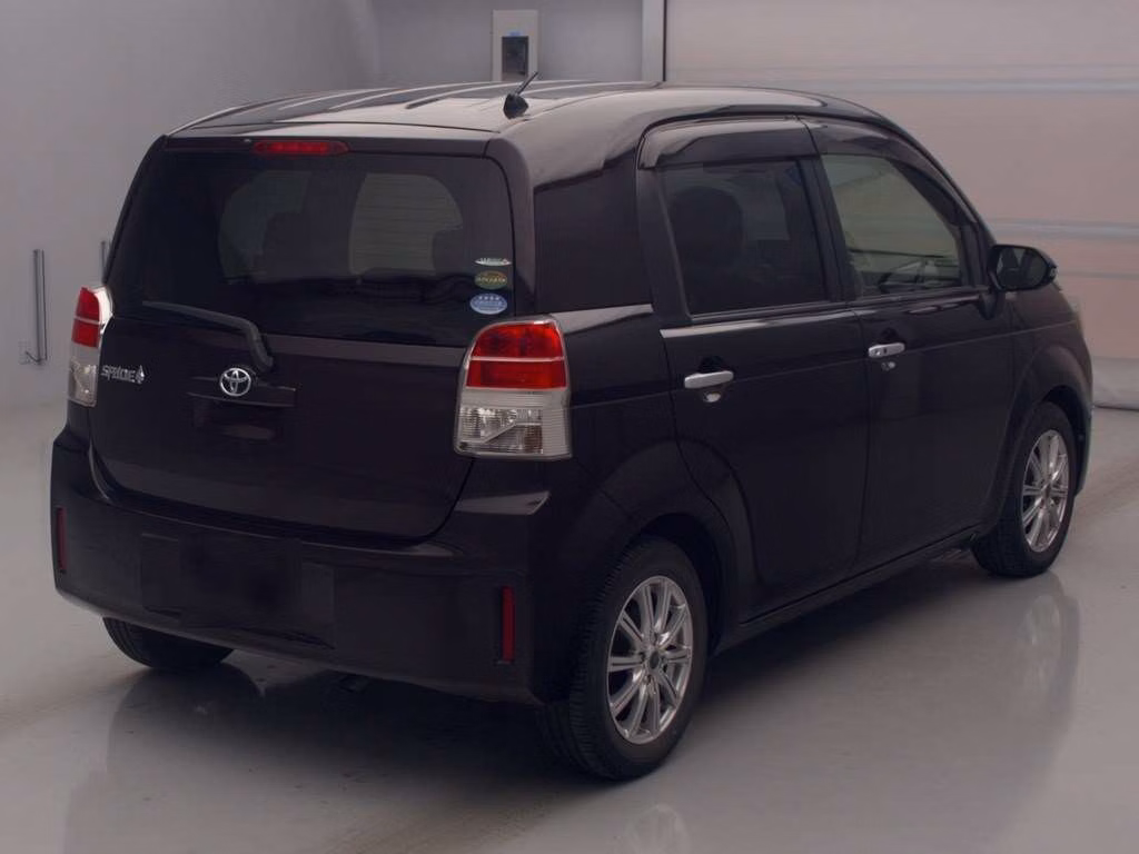 TOYOTA SPADE