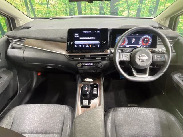 NISSAN AURA