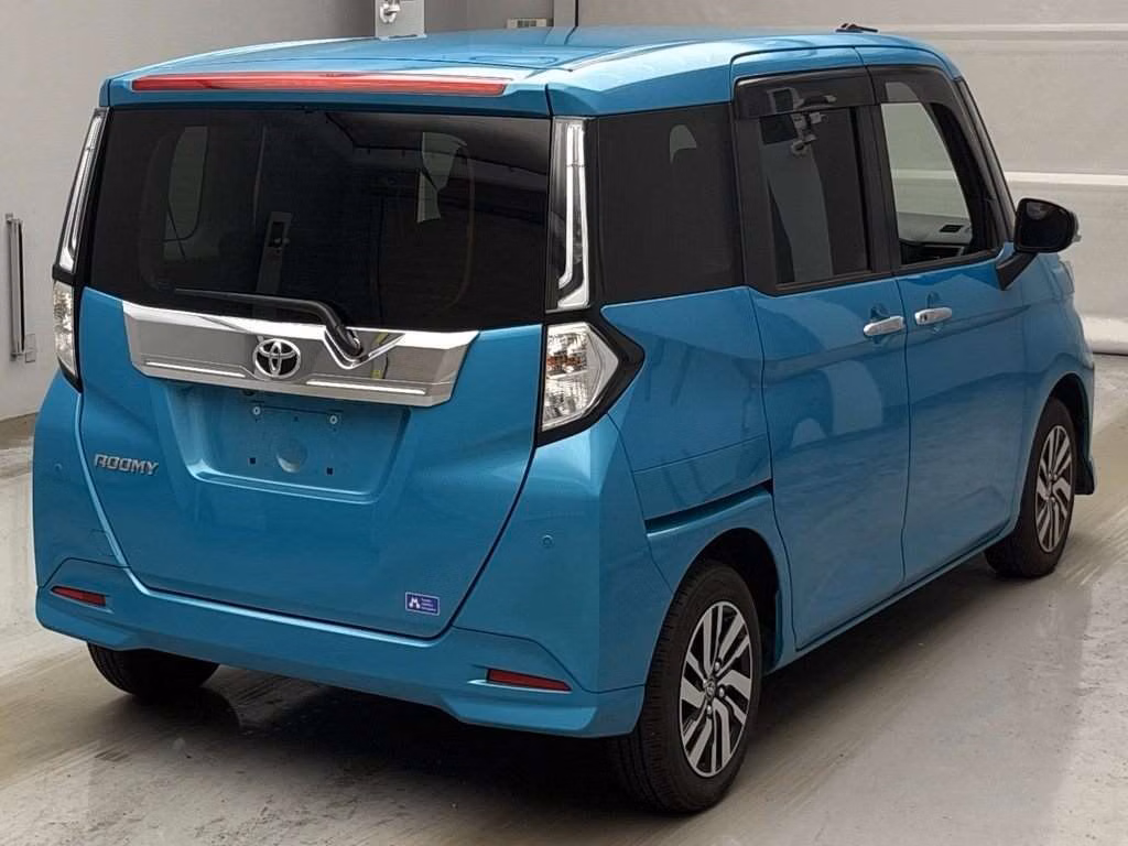 TOYOTA ROOMY