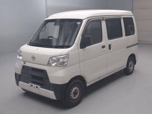 TOYOTA PIXIS VAN